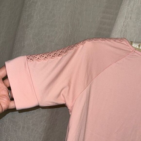 Self Esteem L Blush Pink Floral Crochet Tie at Waist High Low Short Sleeve Tee - Picture 8 of 11